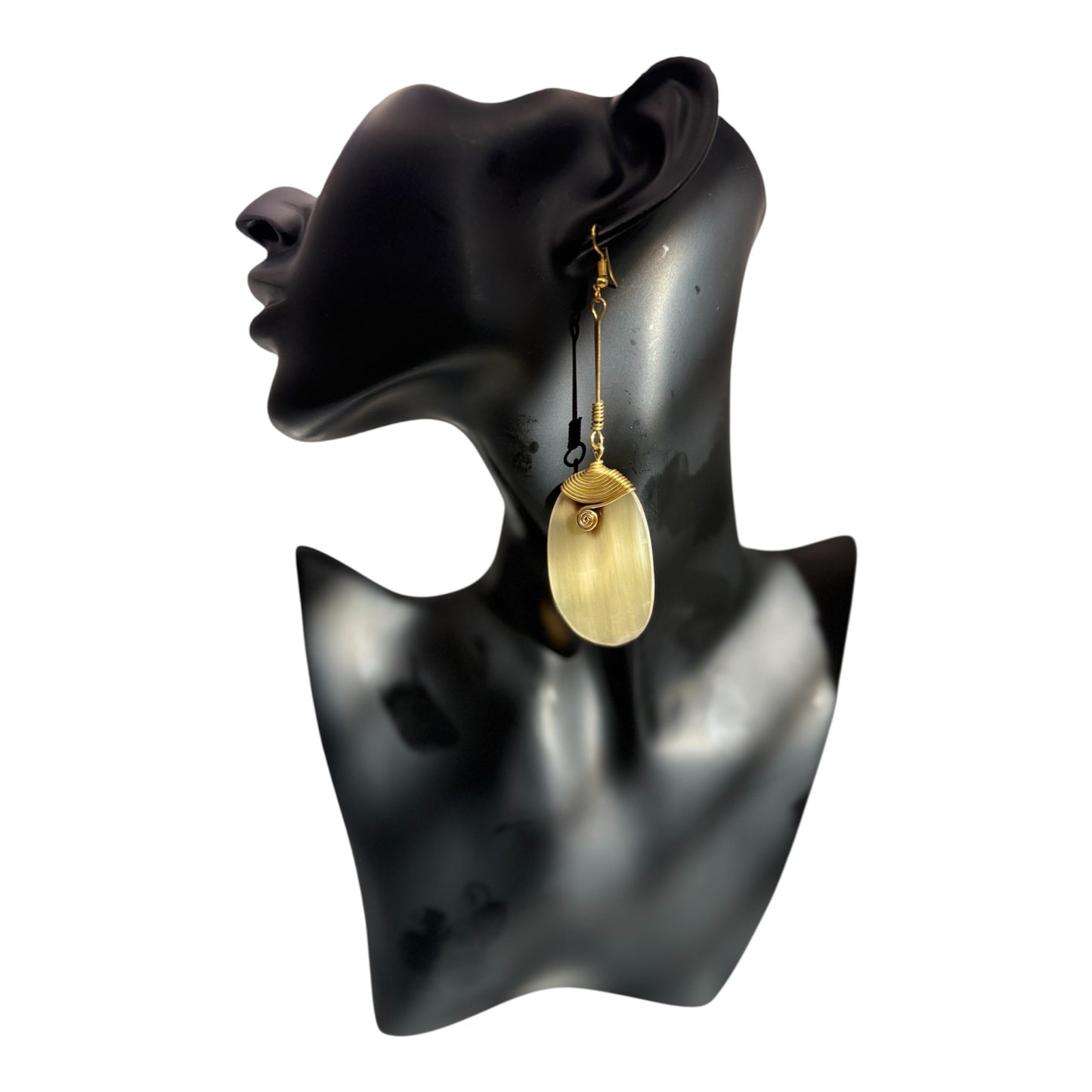 Handmade Cow Horn Earrings – Kenya